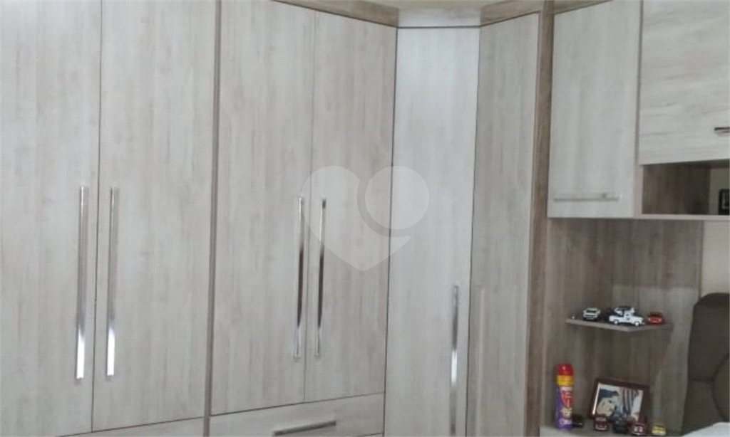 Casa à venda na Praia Grande - 135m² com 3 quartos e 4 vagas - Bairro Maracanã