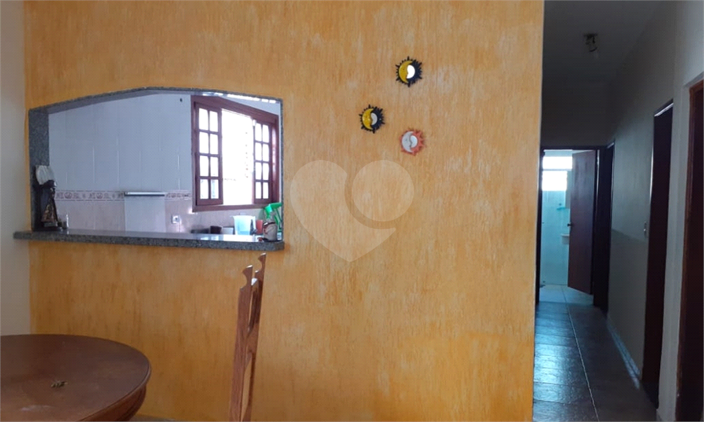Casa à venda na Praia Grande - 135m² com 3 quartos e 4 vagas - Bairro Maracanã