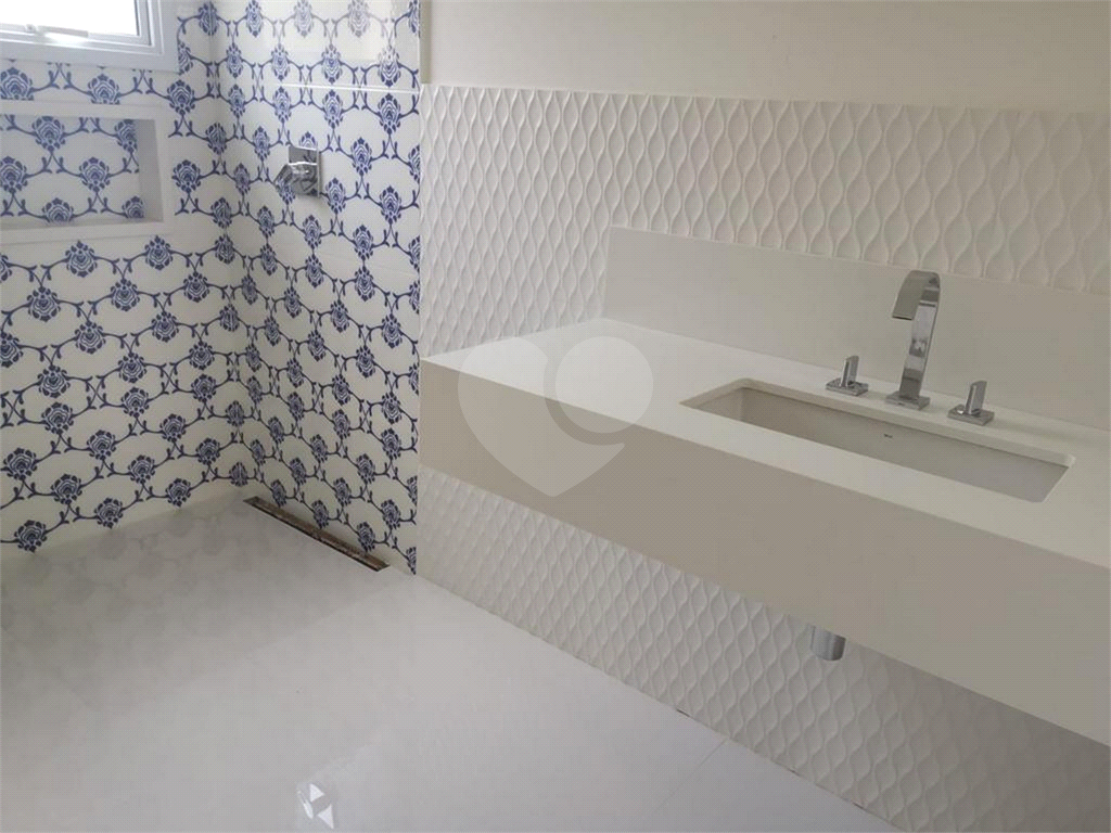Casa em condomínio com 6 suítes em Campos do Jordão 