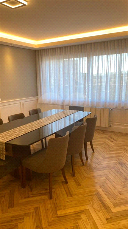 Casa em condomínio com 6 suítes em Campos do Jordão 