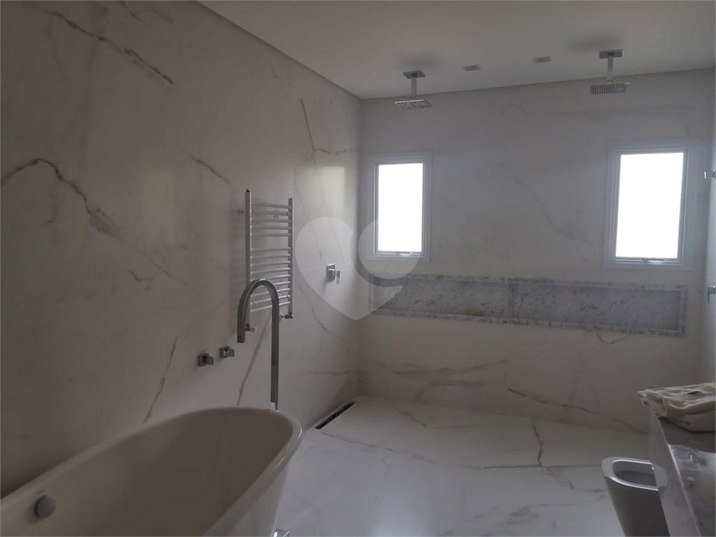 Casa em condomínio com 6 suítes em Campos do Jordão 