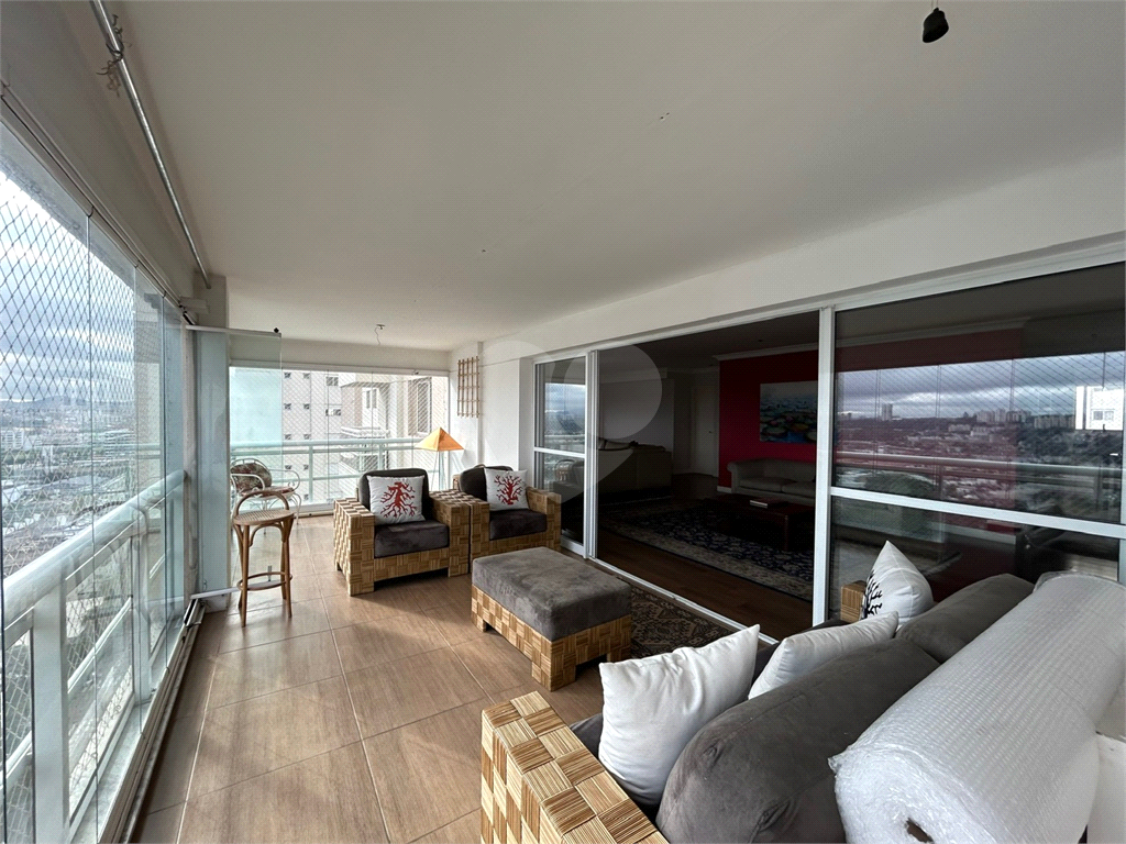 Apartamento de 210m2 na Vila Leopoldina com ampla Varanda Gourmet,