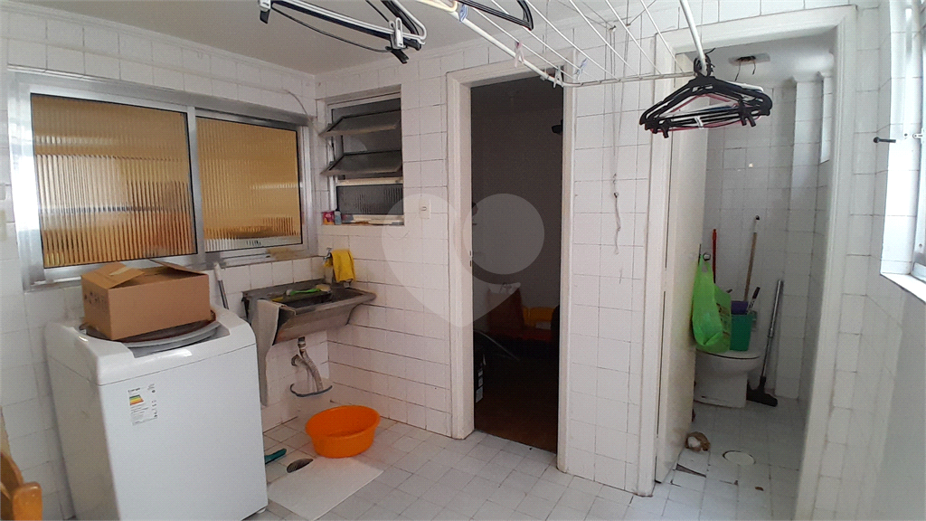 APARTAMENTO em PINHEIROS