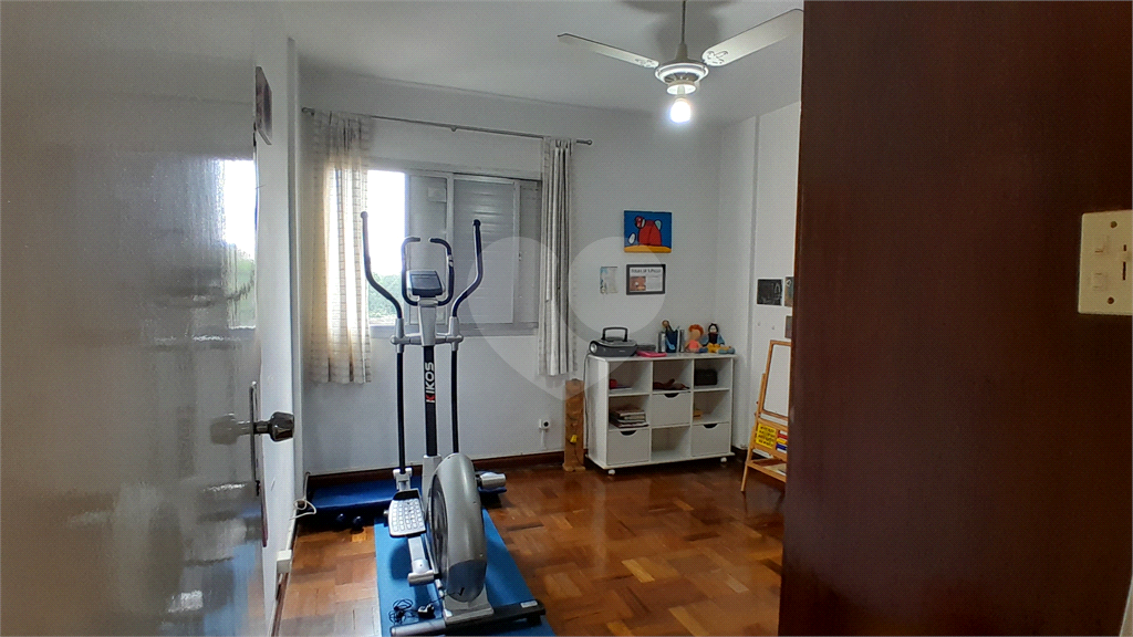 APARTAMENTO em PINHEIROS