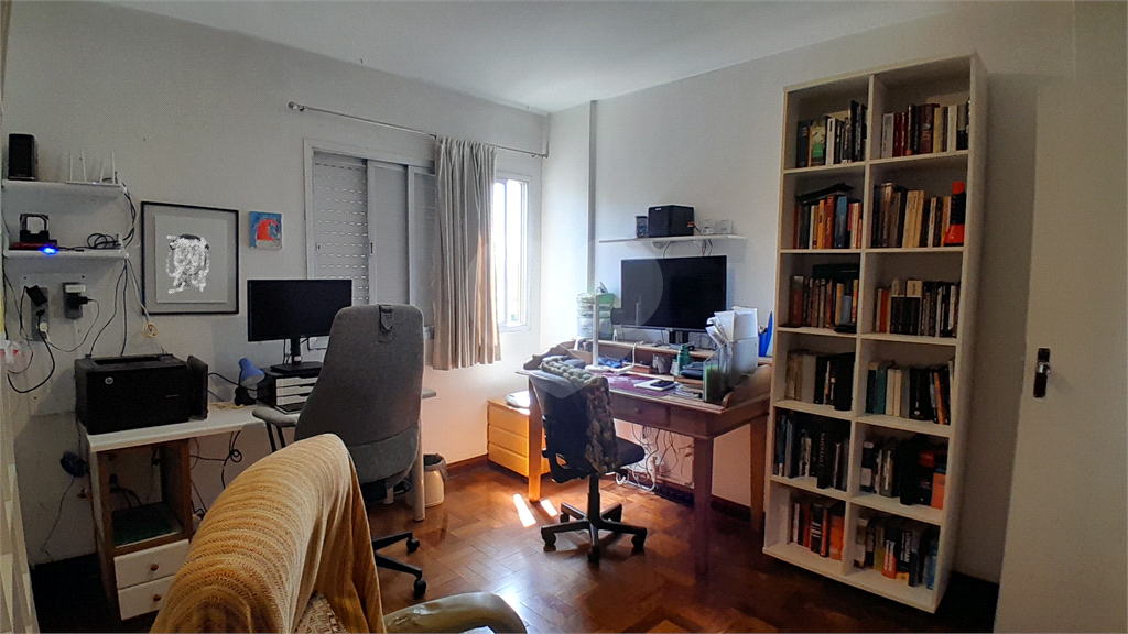 APARTAMENTO em PINHEIROS