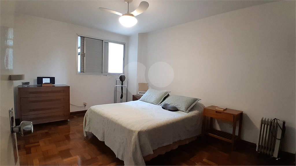 APARTAMENTO em PINHEIROS