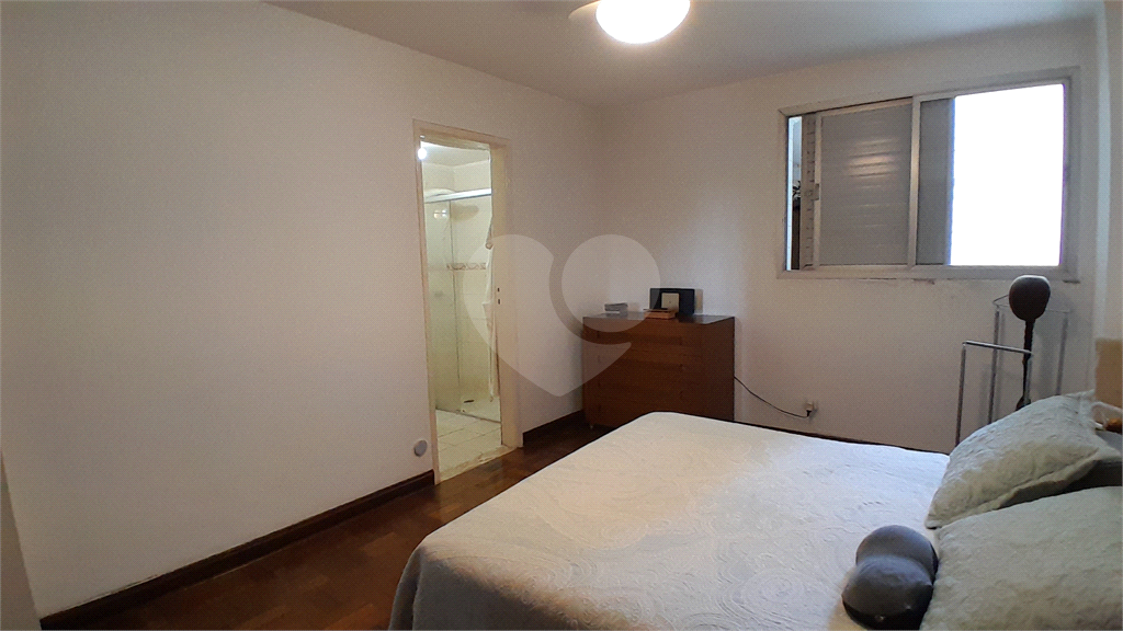 APARTAMENTO em PINHEIROS