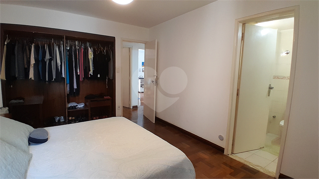APARTAMENTO em PINHEIROS