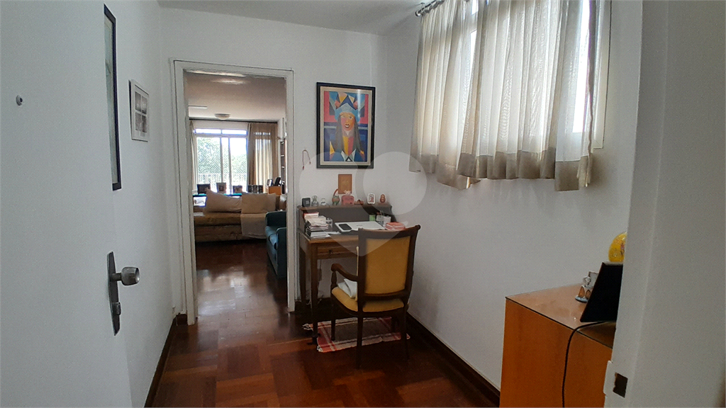 APARTAMENTO em PINHEIROS