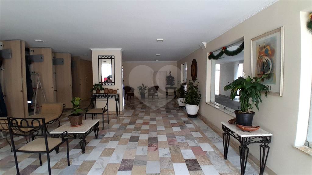 APARTAMENTO em PINHEIROS