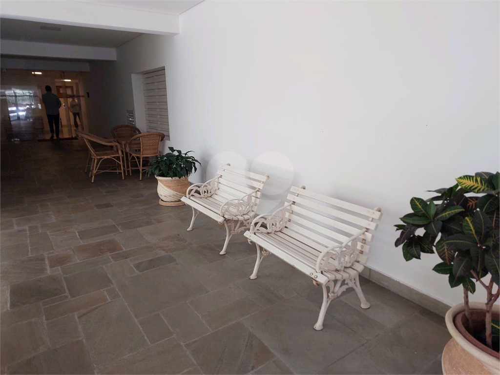 Apartamento a venda 3 dormitorios -possui cabeamento especifico para suportar fibra optica de alta velocidade, bastante utilizada por gamers, e profissionais de gravam lives e transmissões ao vivo. -  Perdizes