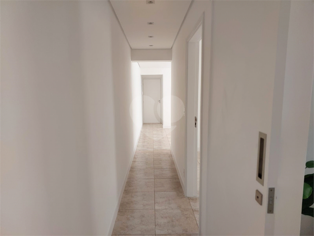 Apartamento a venda 3 dormitorios -possui cabeamento especifico para suportar fibra optica de alta velocidade, bastante utilizada por gamers, e profissionais de gravam lives e transmissões ao vivo. -  Perdizes