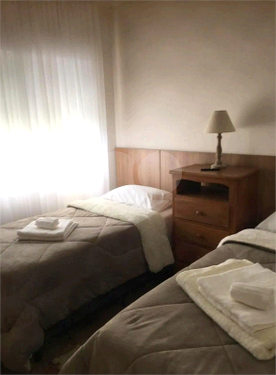 Apartamento Mobiliado com 3 quartos, 101 m² , 2 vagas em Campos do Jordão
