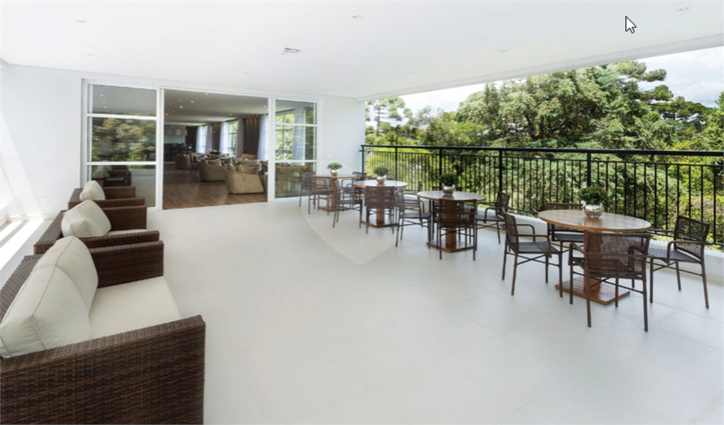 Apartamento Mobiliado com 3 quartos, 101 m² , 2 vagas em Campos do Jordão