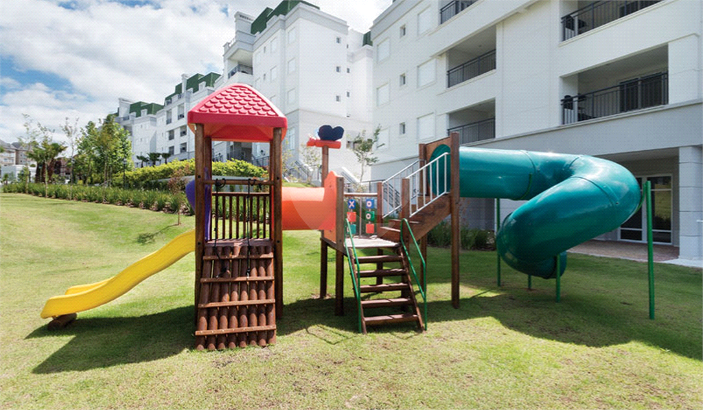 Apartamento Mobiliado com 3 quartos, 101 m² , 2 vagas em Campos do Jordão
