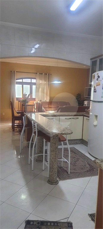 Casa à venda com 3 quartos, 200m² - Foto 5