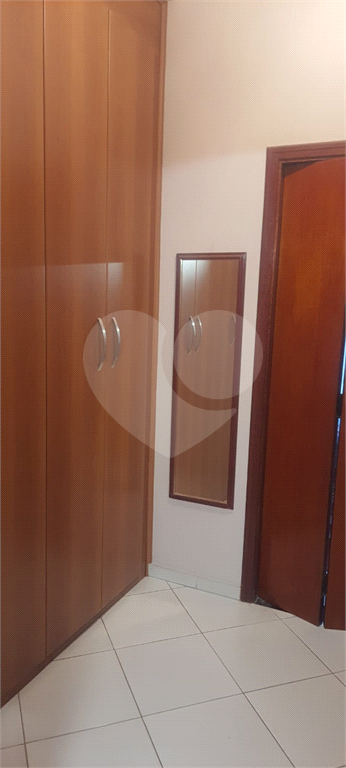 Casa à venda com 3 quartos, 200m² - Foto 16