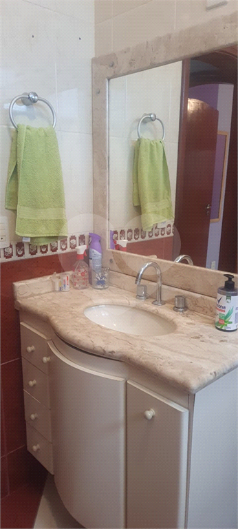 Casa à venda com 3 quartos, 200m² - Foto 25