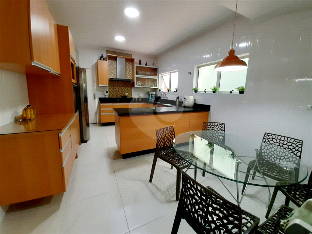Sobrado para venda 4 dormitórios, piscina zona norte São Paulo