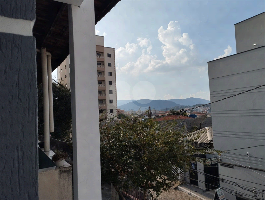 Sobrado novo com 3 quartos na Vila Mazzei