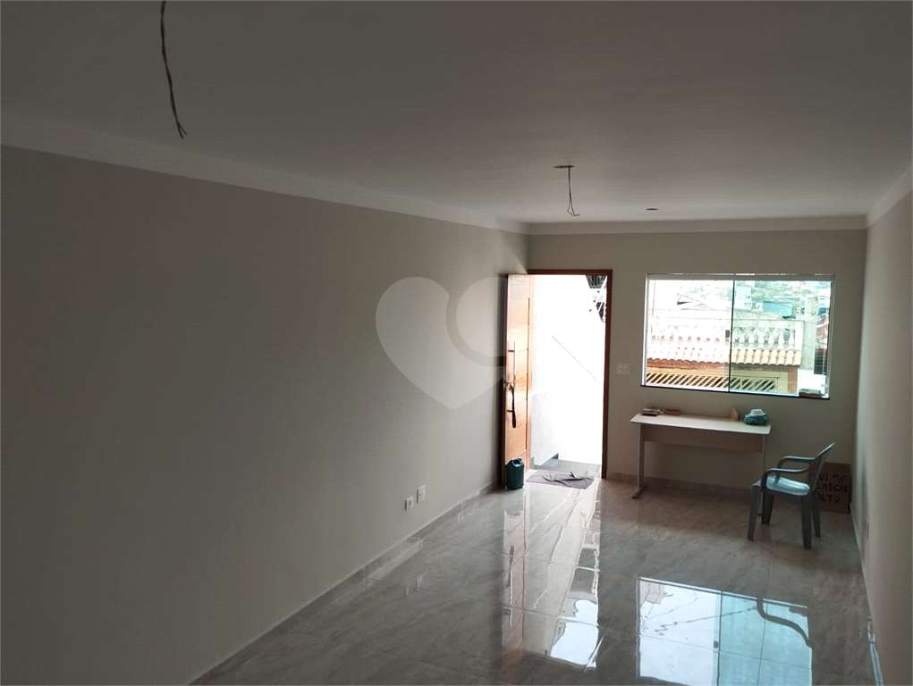 Sobrado novo com 3 quartos na Vila Mazzei