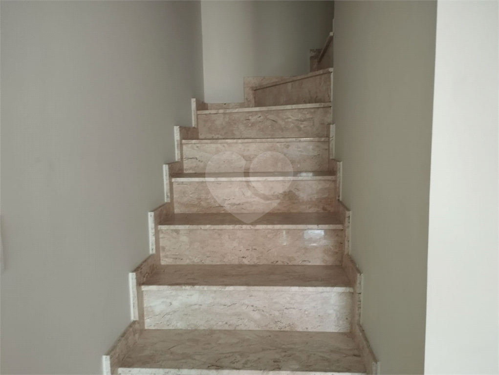 Sobrado novo com 3 quartos na vila Mazzei