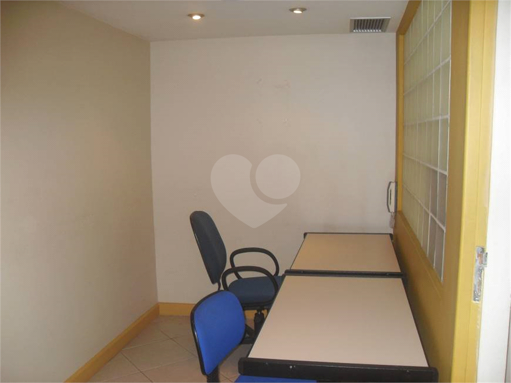IMOVEL COMERCIAL NO BOSQUE DA SAUDE