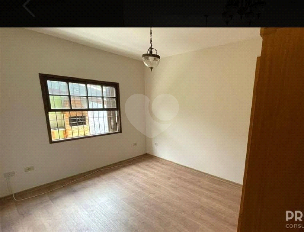 Casa à venda e aluguel com 3 quartos, 200m² - Foto 11