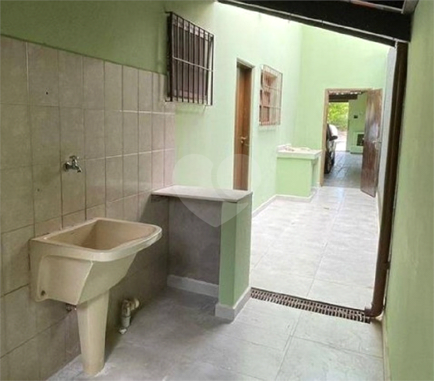 Casa à venda e aluguel com 3 quartos, 200m² - Foto 16