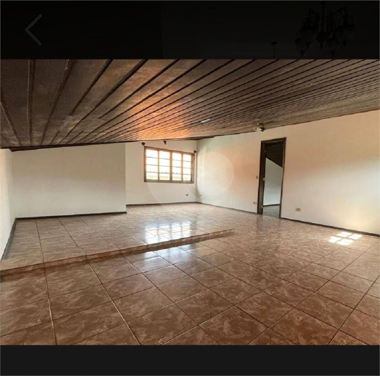 Casa à venda e aluguel com 3 quartos, 200m² - Foto 12