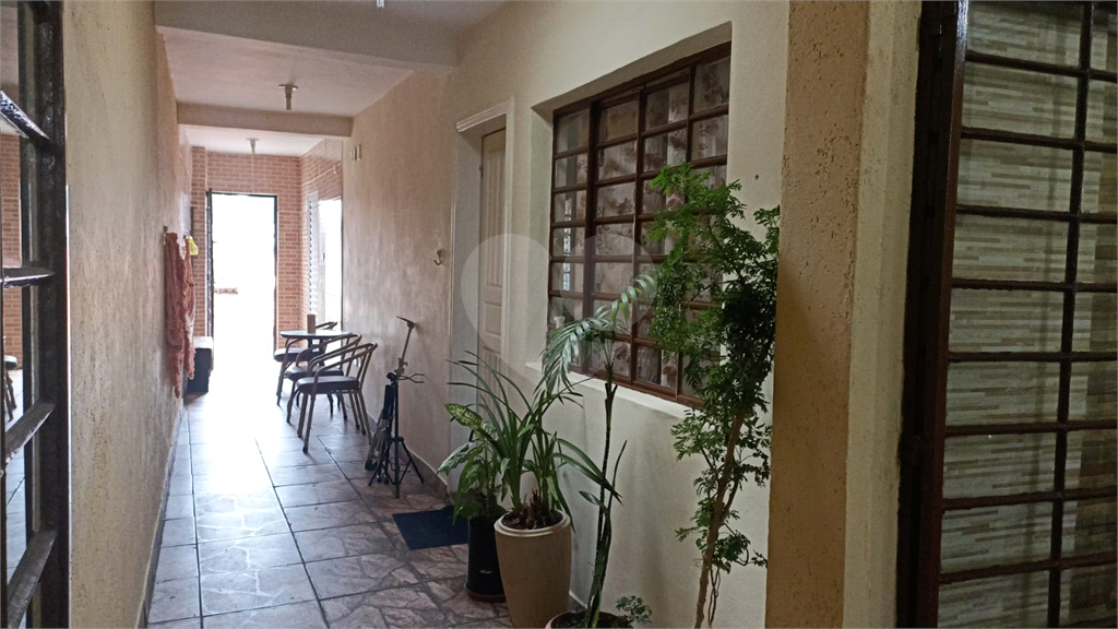 Sobrado à venda com 3 quartos, 200m² - Foto 1