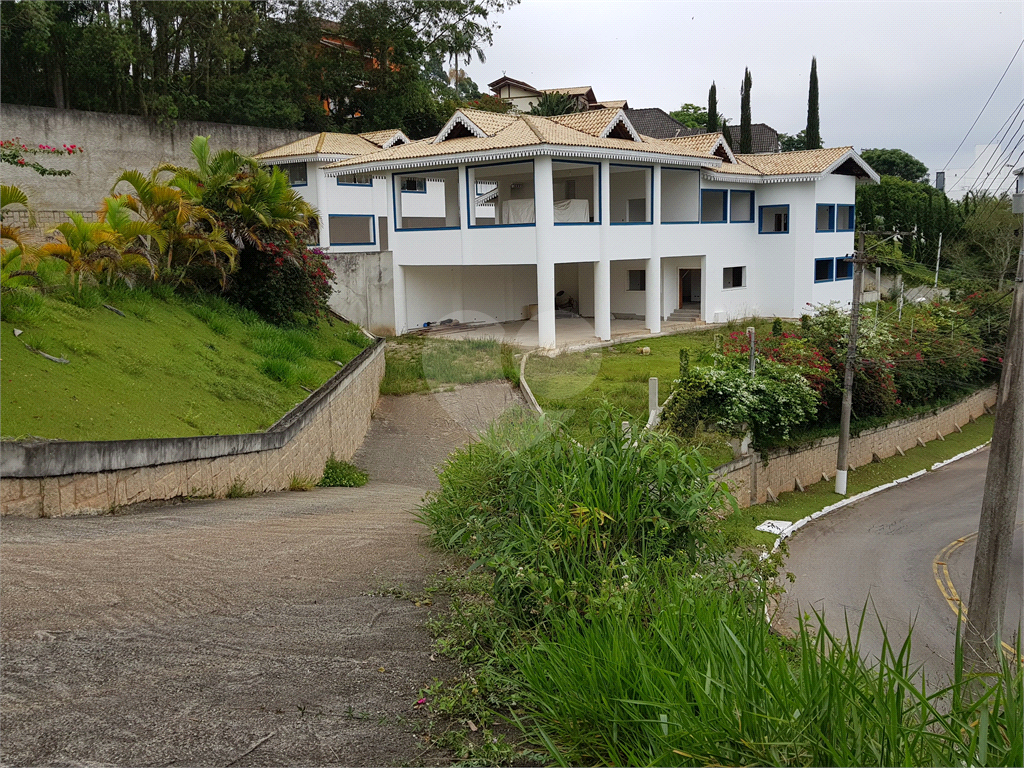 Casa de Condomínio à venda com 4 quartos, 350m² - Foto 2