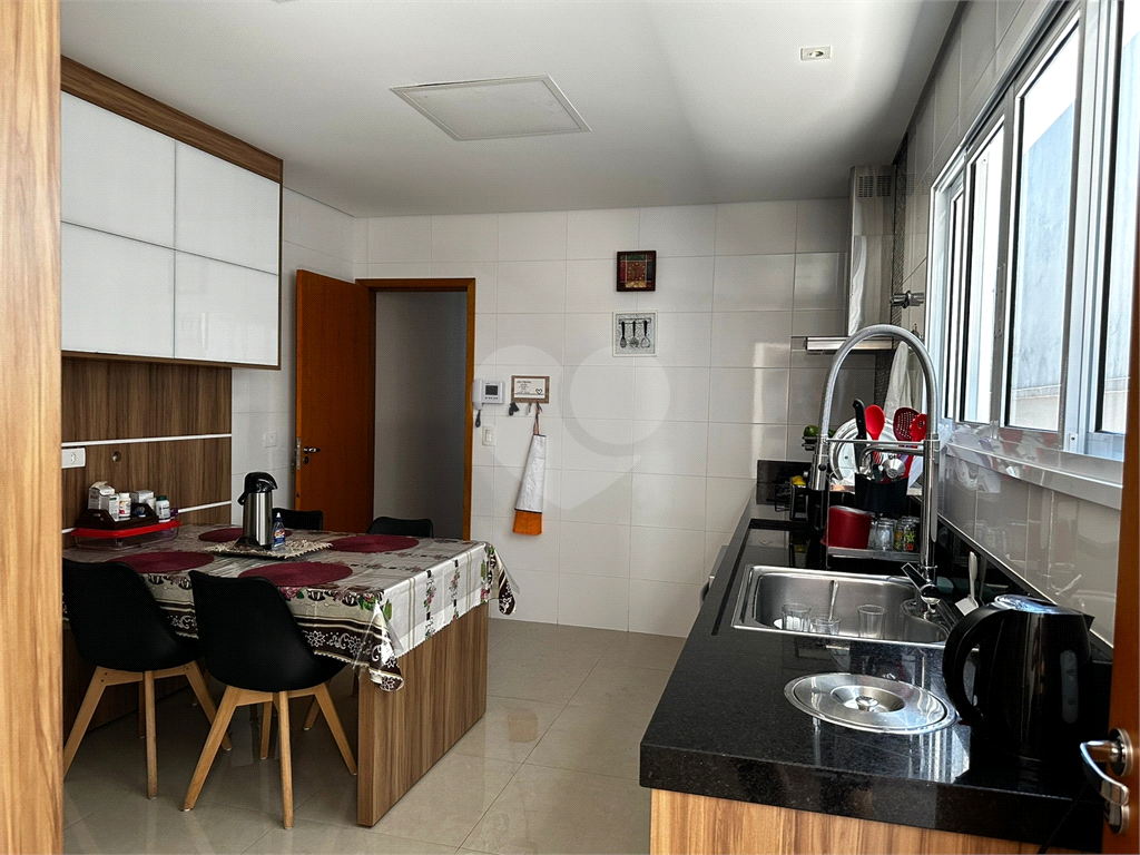 Sobrado a Venda 3 suites