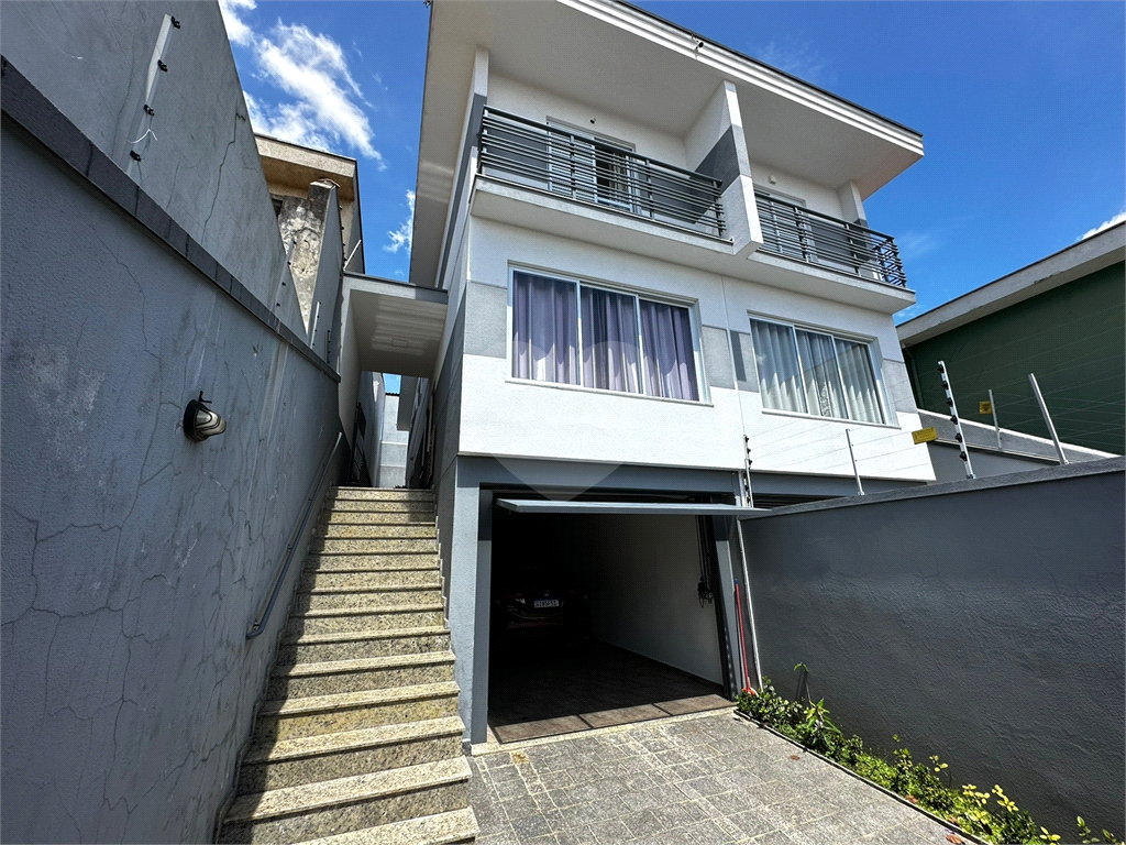 Sobrado a Venda 3 suites