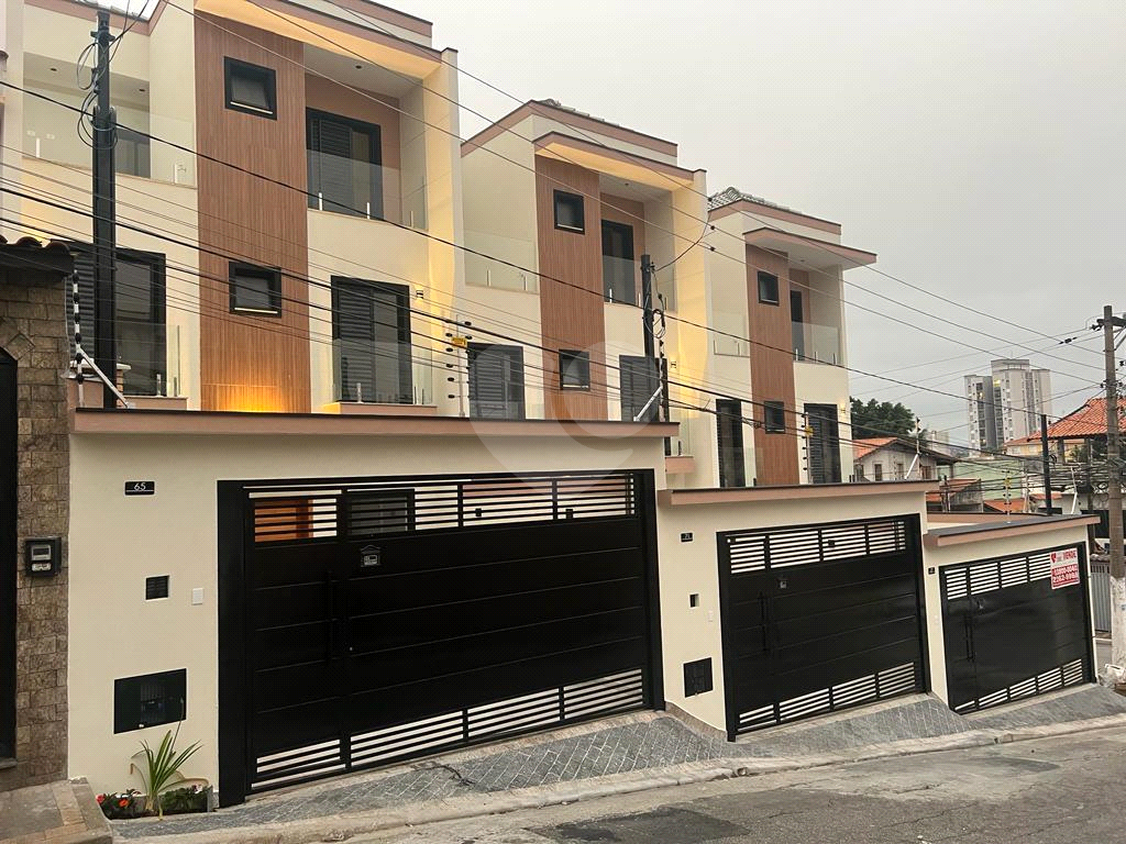 Lindo sobrado novo, bairro Parque Vitoria