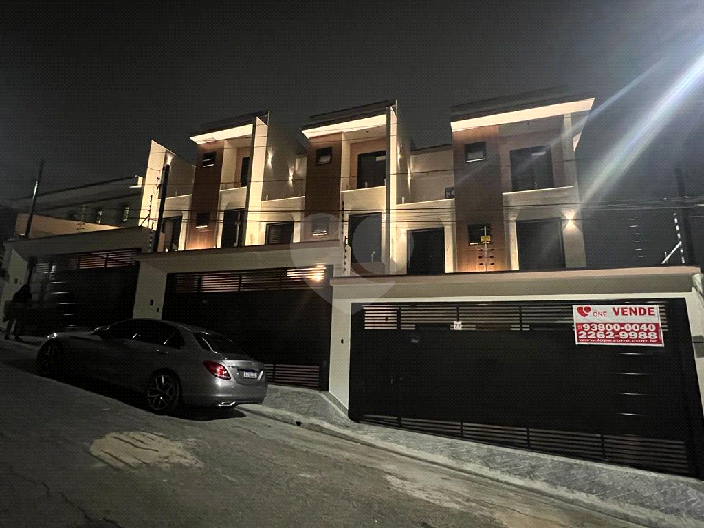 Lindo sobrado novo, bairro Parque Vitoria