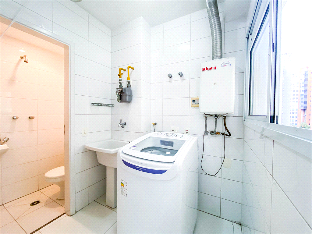 APARTAMENTO 111M², 3 QUARTOS, 2 VAGAS PARA LOCAÇÃO NA VILA OLÍMPIA- SP.