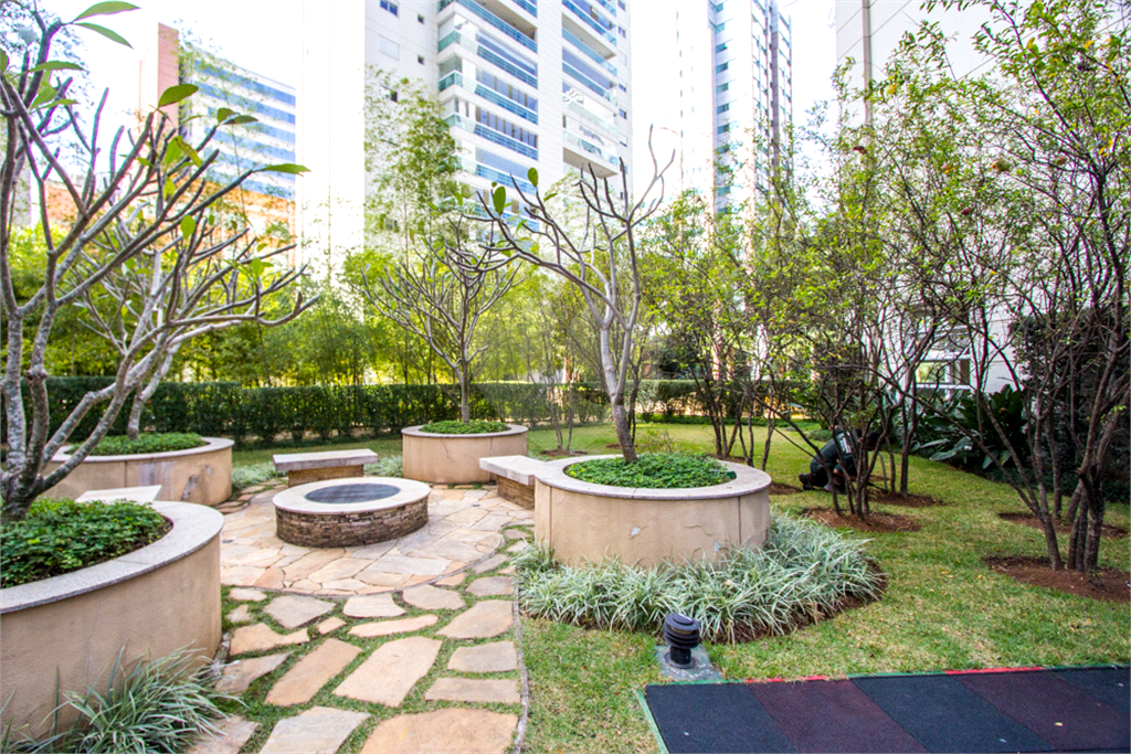 APARTAMENTO 111M², 3 QUARTOS, 2 VAGAS PARA LOCAÇÃO NA VILA OLÍMPIA- SP.