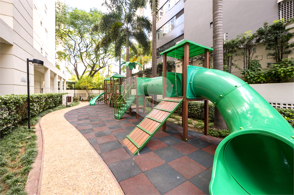 APARTAMENTO 111M², 3 QUARTOS, 2 VAGAS PARA LOCAÇÃO NA VILA OLÍMPIA- SP.