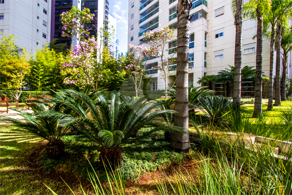 APARTAMENTO 111M², 3 QUARTOS, 2 VAGAS PARA LOCAÇÃO NA VILA OLÍMPIA- SP.