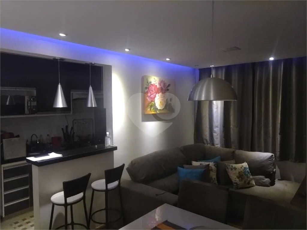 Apartamento à venda com 2 quartos, 47m² - Foto 2