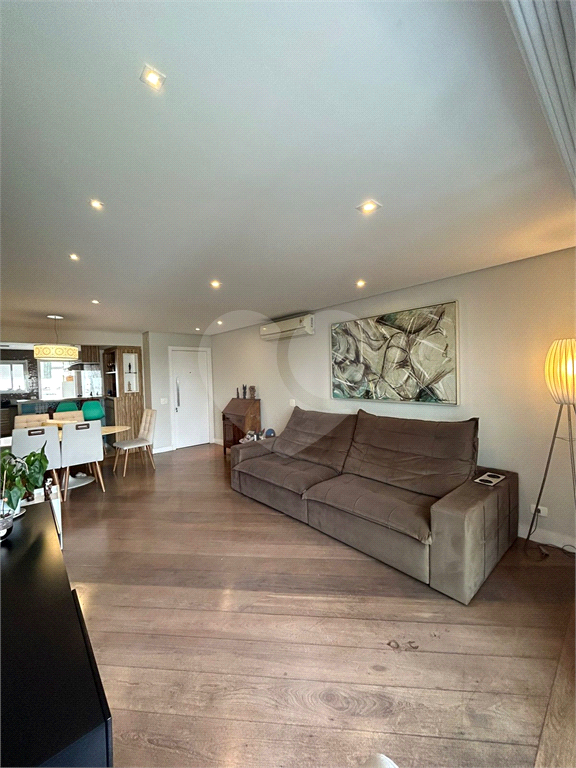 APARTAMENTO em PARQUE NOVO MUNDO