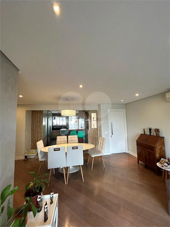 APARTAMENTO em PARQUE NOVO MUNDO