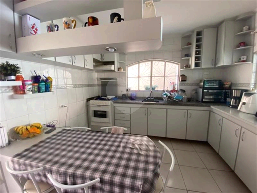 Sobrado com 04 dormitórios no melhor do Carrão!