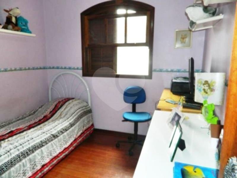 Sobrado com 04 dormitórios no melhor do Carrão!