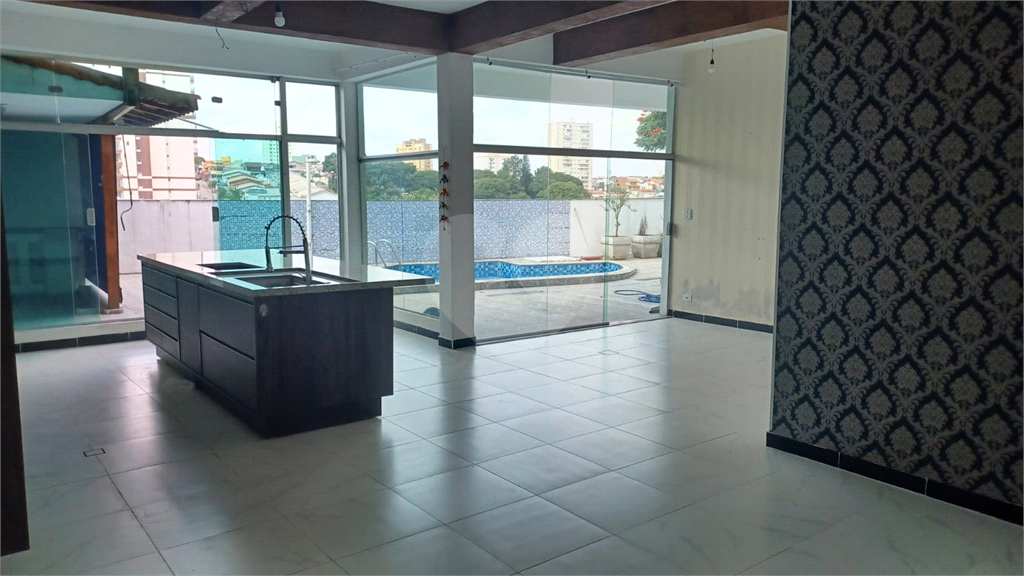 Área gourmet com salão de festas integrado e piscina!