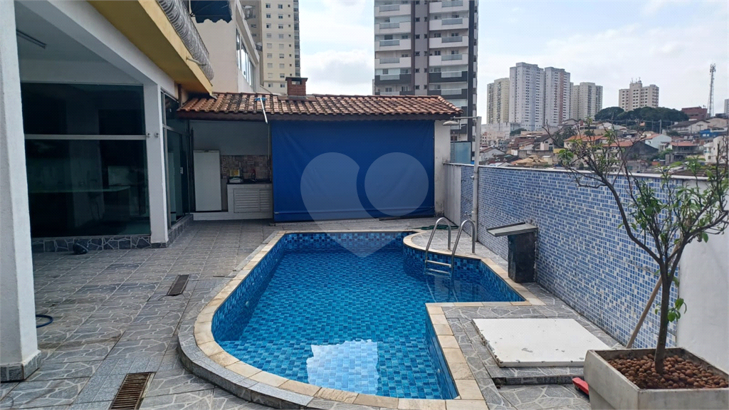 Área gourmet com salão de festas integrado e piscina!