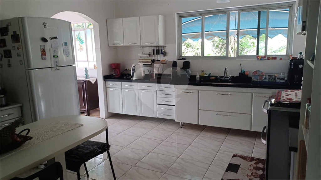 Área gourmet com salão de festas integrado e piscina!