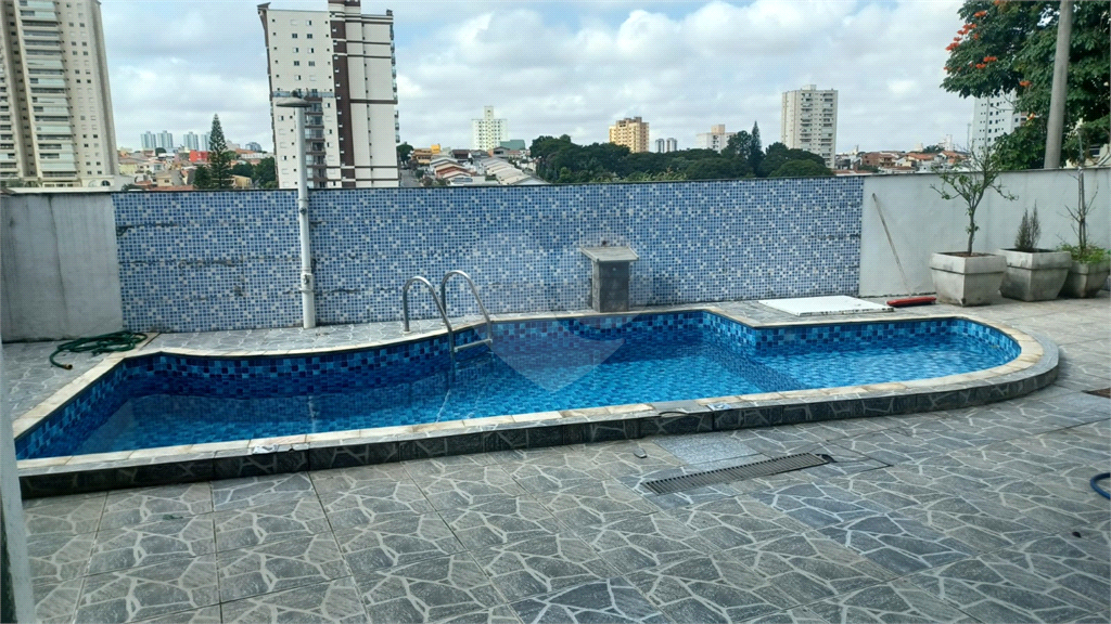 Área gourmet com salão de festas integrado e piscina!