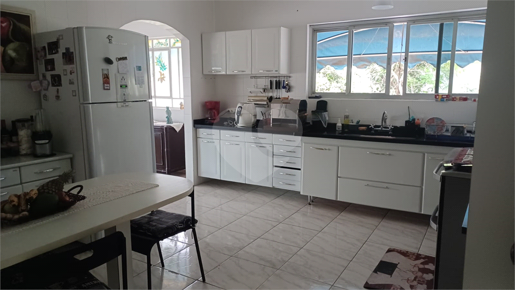 Área gourmet com salão de festas integrado e piscina!